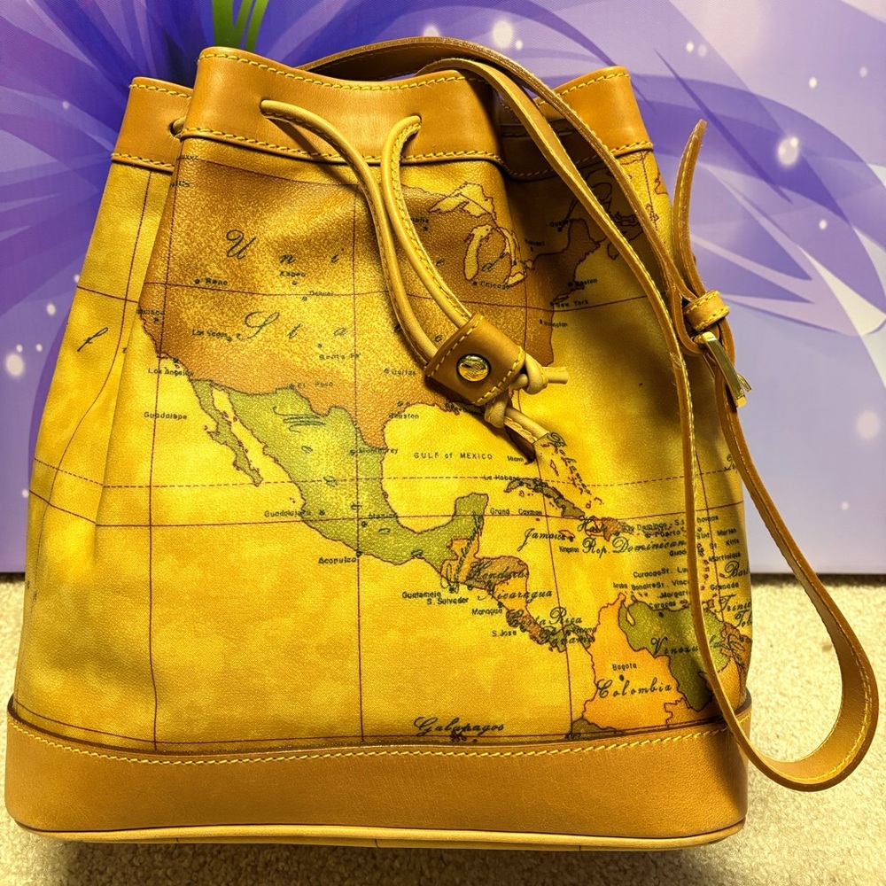 Leather Map Print Drawstring Bucket Bag - Yellow